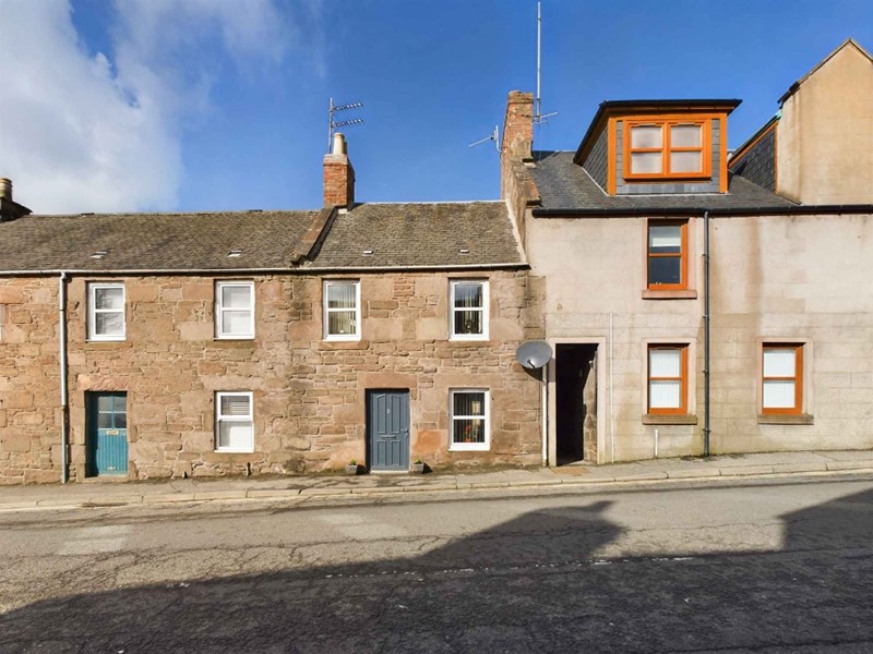 Two-bedroom traditional townhouse in Brechin. Address: 3 Trinity Road, Brechin